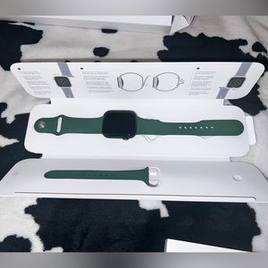 Apple Watch Series 7 Green Case 45MM